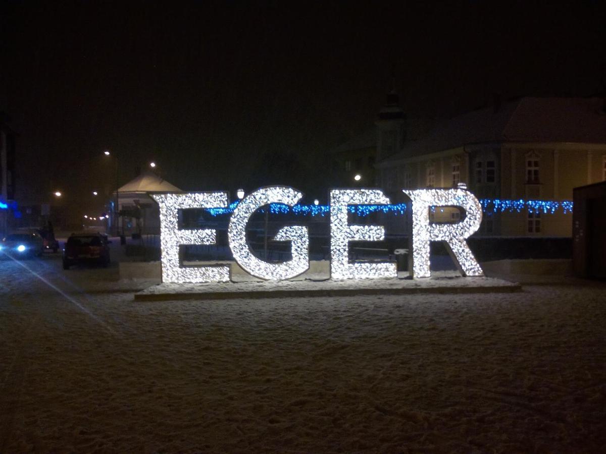 B&B Apartman Eger Eksteriør bilde
