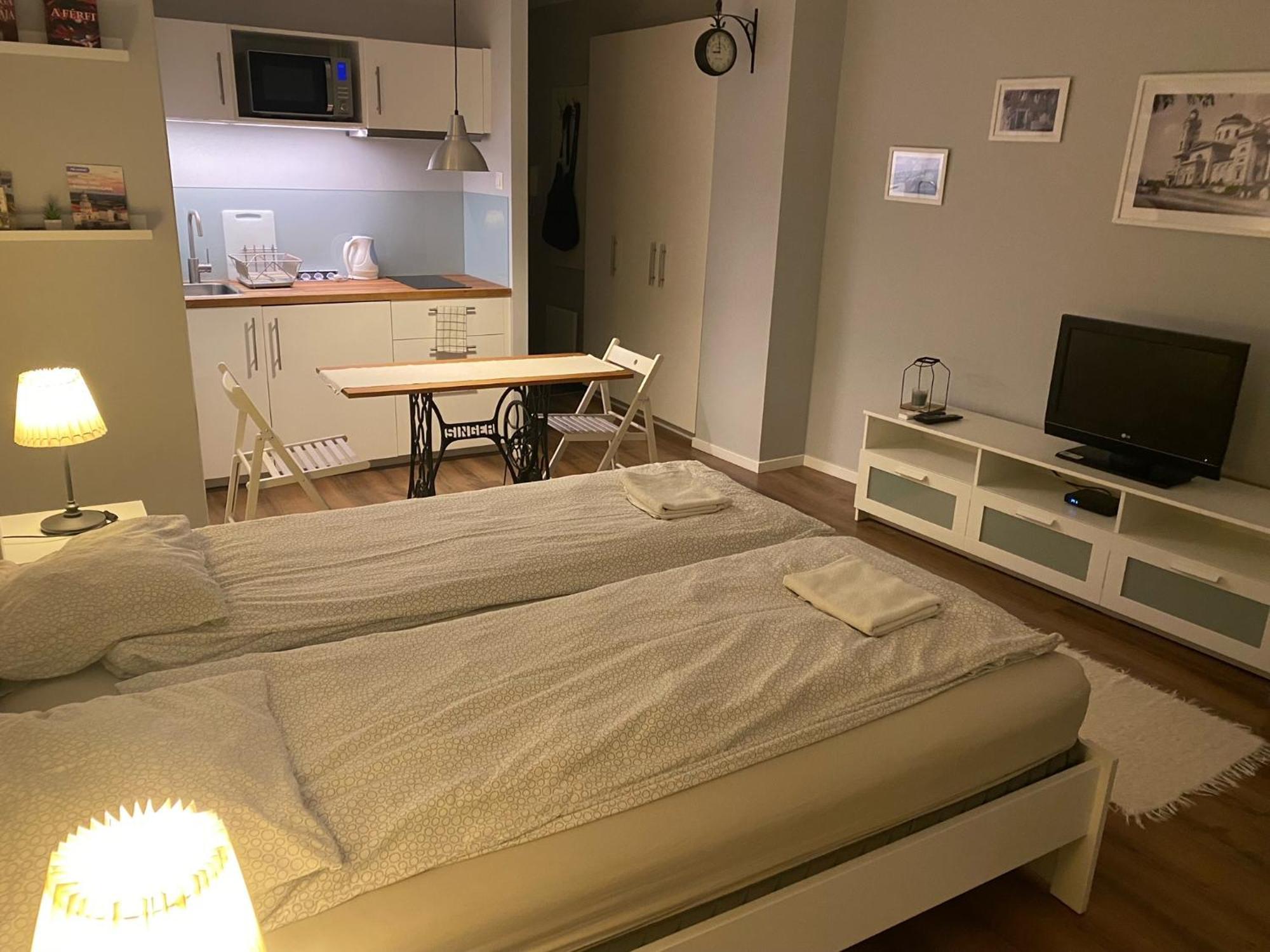 B&B Apartman Eger Eksteriør bilde